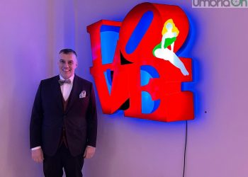 Terni: l’amore luminoso di Lodola alla galleria GC2 di Barbaresi