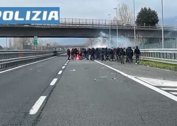 Botte in autostrada fra tifosi di Perugia e Lucchese: arrestato ultrà perugino. Denunciati tre toscani