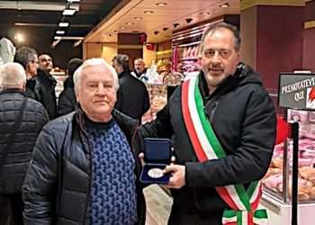 A Cascia riapre il supermercato Élite. «Grazie a Franco Fedeli»