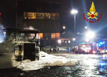 Ast: condizioni disperate per il giovane operaio ustionato. Indagine e sciopero