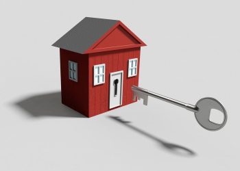 Casa in affitto: chi paga i danni e perché tutelarsi con un’assicurazione ad hoc
