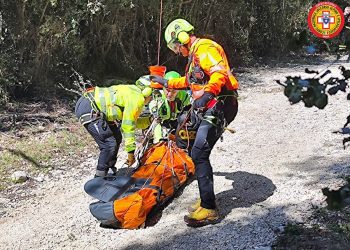 Massa Martana: cade dalla bici in un’area impervia e si infortuna. Soccorso dal Sasu