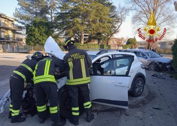 San Giustino, impatto tra auto fra via Mattei e via Colombo