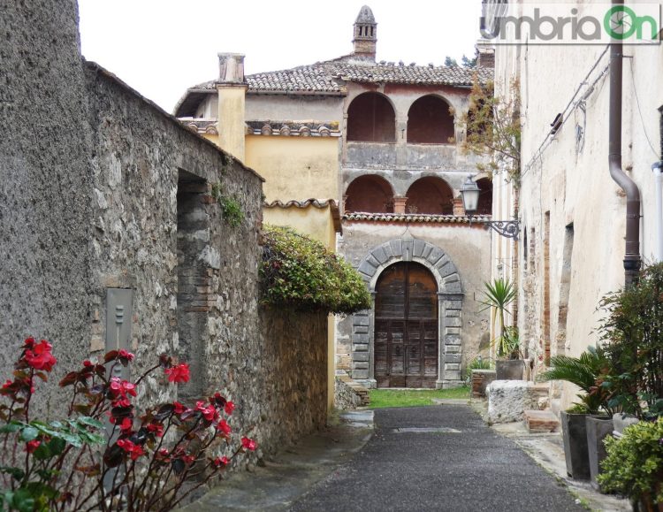 Una via di Cesi