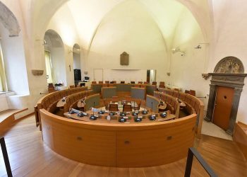Tasse locali: lo scontro politico si sposta al Comune di Perugia. Le cifre degli aumenti Tari