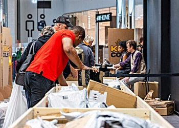 King Colis: lo shopping dei pacchi a sorpresa arriva a Perugia