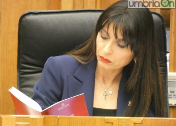 L’aumento delle tasse in Umbria è legge. Proietti: «Collaboriamo sul piano sociosanitario». Tesei: «Manovra devastante»