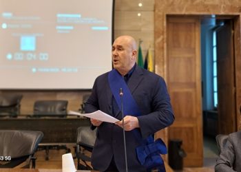 Bandecchi giura come presidente della Provincia di Terni: «Sarà guidata dalla buona politica»