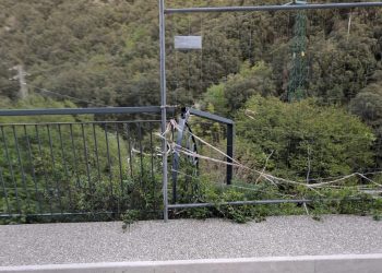 Ferentillo: «Quella barriera a pezzi è pericolosa e indecorosa»