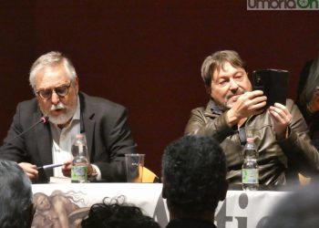 Ranucci (Report) a Bandecchi: «Non ho sorelle. Ma ho un fratello nella Guardia di Finanza»