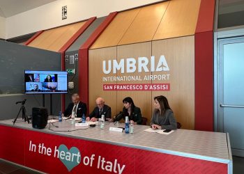 Aeroporto dell’Umbria: ok al piano industriale 2025-2028 «Più passeggeri e nuove rotte»