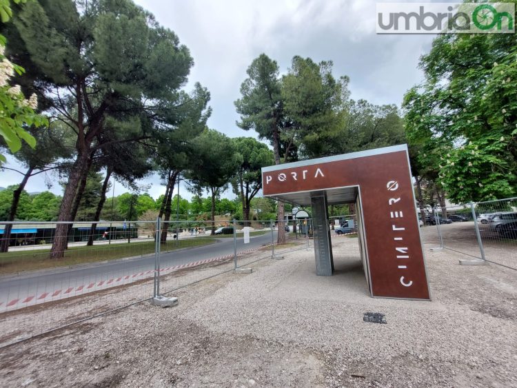 Il nodo cimitero
