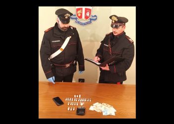 Va a firmare in caserma e lo trovano con quasi 250 grammi di eroina