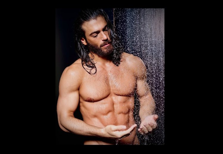 Can Yaman (foto Instagram)