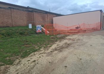 Marsciano: «Mia figlia sepolta in un container fuori dal cimitero»