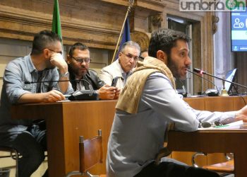 Terni, la storia del bar torna in commissione. I dirigenti del Comune: «Si attende il Tar»