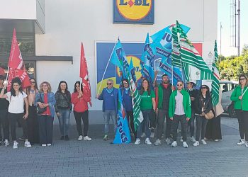 Lavoratori Lidl in sciopero: «Vogliamo dignità e condizioni migliori»