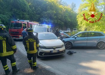 Terni, incidente tra auto lungo la strada per Marmore: cinque feriti
