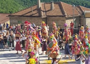 Polino: c’è la festa di Sant’Antonio. Processione, sfilata delle canestre, cibo e fuochi d’artificio