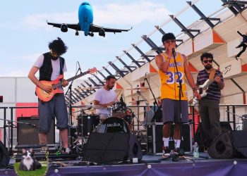 Tornano gli ‘Italiani Medi’: ironia in musica. Per ricordarci tutti i nostri limiti