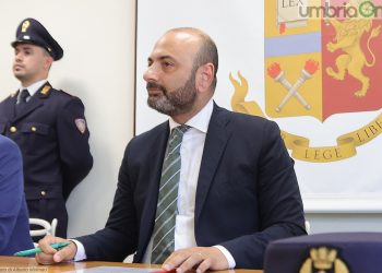 Terni: truffatore 33enne arrestato dalla Digos in zona Fiori