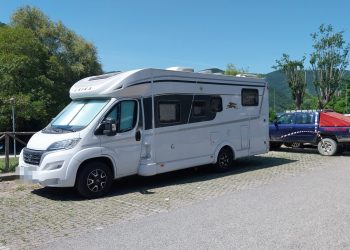 Piediluco e ‘soste selvagge’ dei camper: «C’è il divieto ma nessuno lo rispetta»