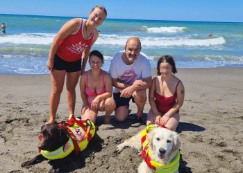 Famiglia ternana rischia di annegare a Montalto di Castro. I cani salvano padre, madre e figlia