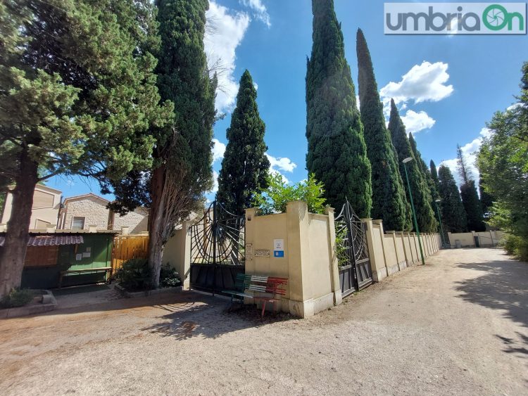 Il cimitero di Cesi
