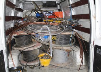 Terni-Orte: alt per un autocarro sovraccarico. Era pieno di rame rubato