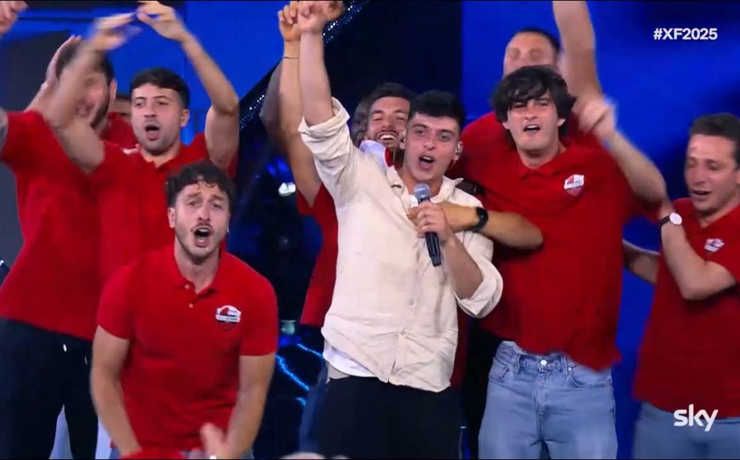 Alviano protagonista a X Factor con Adriano. In tv con l'inno della ...