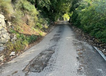 Cesi: strada di accesso «sempre più pericolosa. Promesse ma non si è mosso nulla»