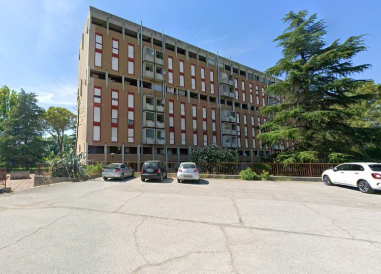 Uno dei palazzi coinvolti (screen Maps)