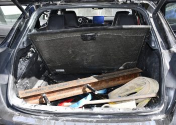 A1: polizia insegue auto. Era piena di arnesi da scasso ed era stata rubata a Baschi un anno fa