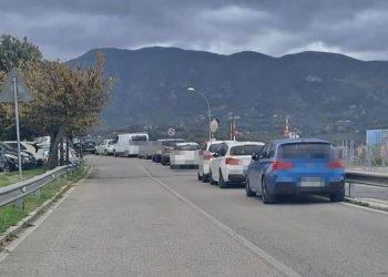Terni: auto sulla rampa del pronto soccorso. «Non va bene»