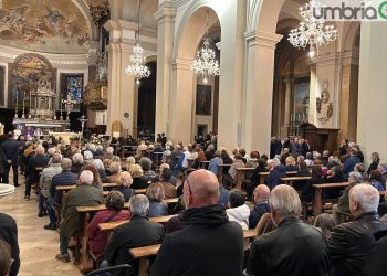 Terni: cattedrale gremita per l’ultimo saluto a Giuseppe Donzelli