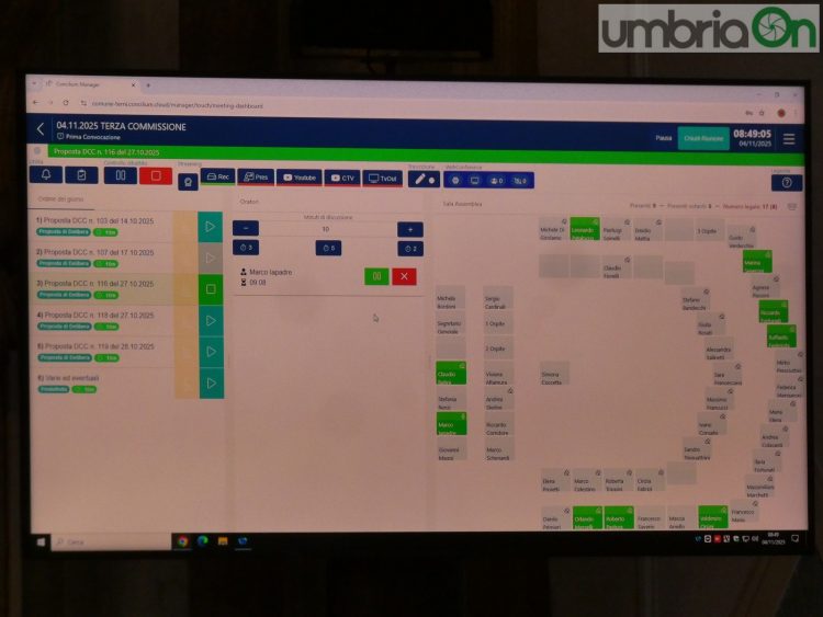 Una seduta della III commissione
