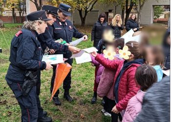 Terni: festa dell’albero alla ‘Aldo Moro’. Gli alunni piantano un leccio e una roverella