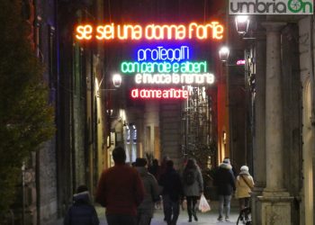 Ecco le luci di Natale a Terni: accensione con i genitori di Ilaria Sula – Foto e video