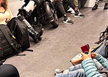 Pendolari: il ‘disastro’ del treno RV 4514 Roma-Terni-Foligno. Carrozze semivuote e persone sul pavimento