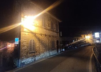 Assisi: «Punti luce ripristinati grazie a me. Non all’amministrazione»