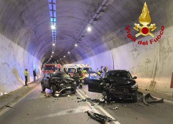 Spoleto-Sant’Anatolia di Narco, incidente a quattro in galleria