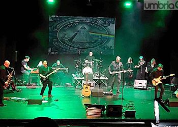 Terni: una serata per Syd e i Pink Floyd. In un teatro gremito