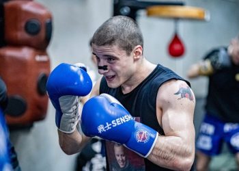 Kickboxing: lo spoletino Daniele Valente tra i professionisti di Senshi 2026 sotto la guida di Albert Kraus e Andy Souwer