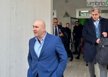 Terni, consiglio-caos: prima udienza del processo a Bandecchi. Ammessi 26 testimoni