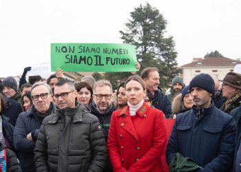 Dimensionamento scolastico, la protesta a Città di Castello. Ora confronto con il commissario