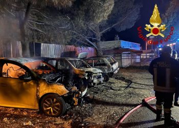 Terni: incendio distrugge tre auto a Collelicino