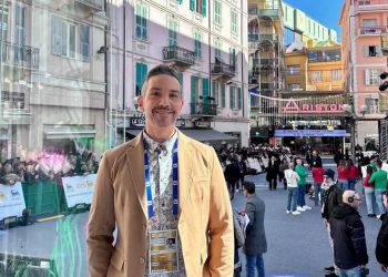 Foligno: Antonio Mezzancella al teatro San Carlo con ‘Mamma, ho perso Sanremo!’