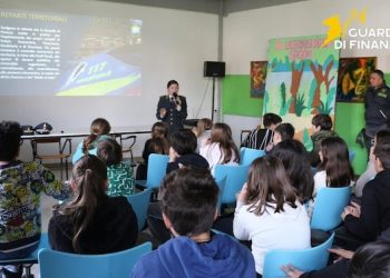 Amelia: la Guardia di Finanza incontra gli studenti della scuola ‘Augusto Vera’