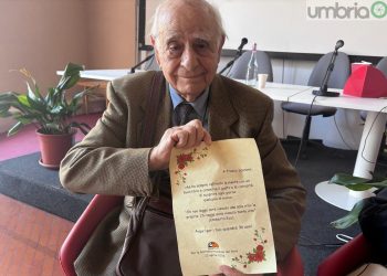 Franco Scarano il ‘mangialibri’: a 96 anni ne legge quasi 70 l’anno. Premiato in Bct
