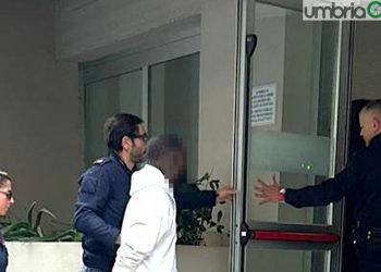 Terni: in via Eugenio Chiesa con ‘tris’ di droghe. Aggredisce polizia al controllo: arrestato